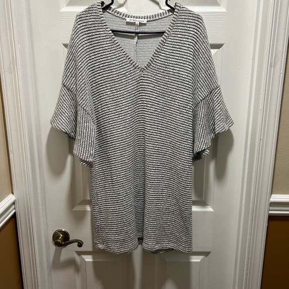 Dress - Picture 1 of 4